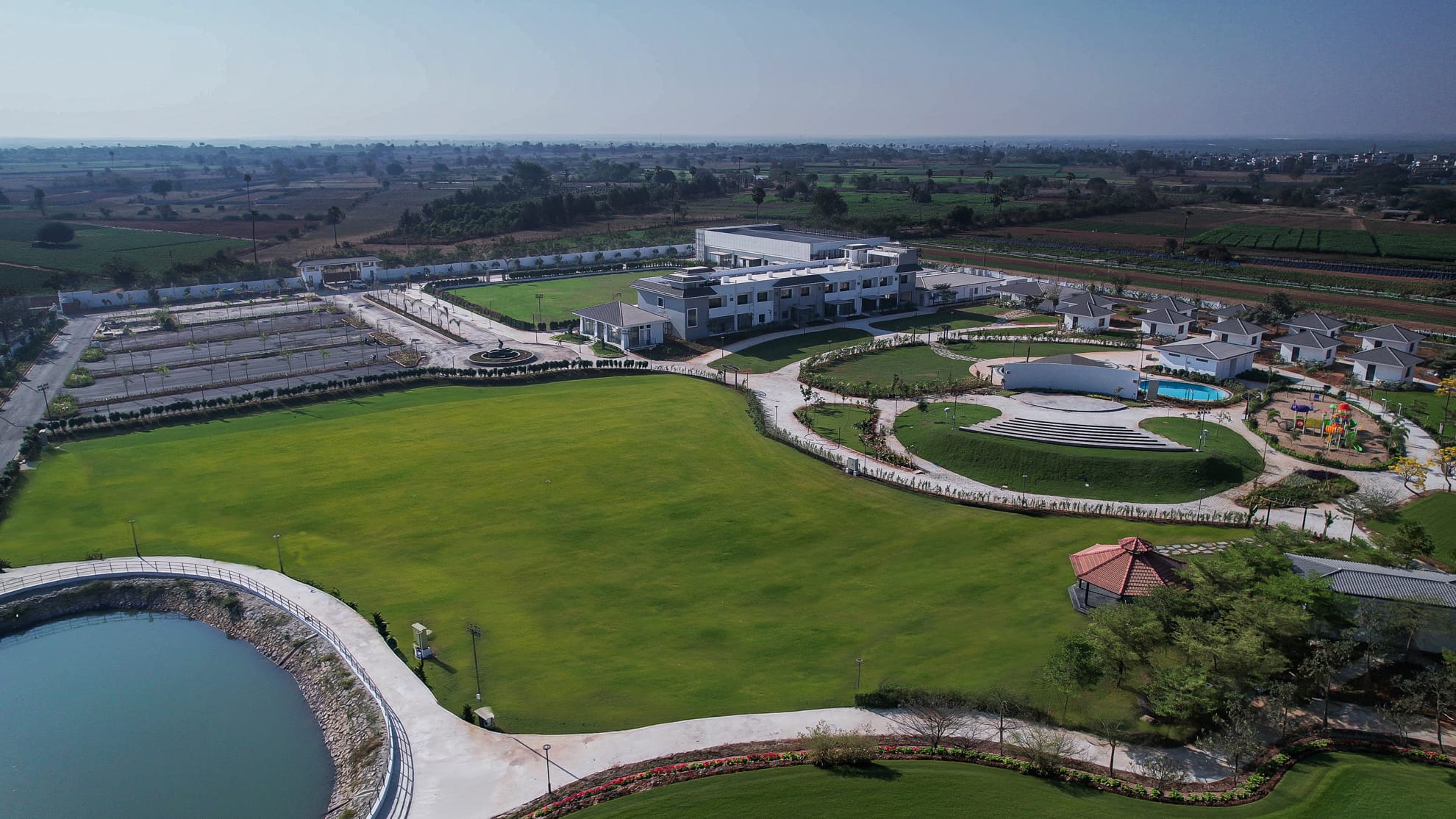 Neer Lawn